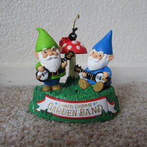 Dueling Gnomes 2019 Hallmark ornament w/ magic sound and motion
